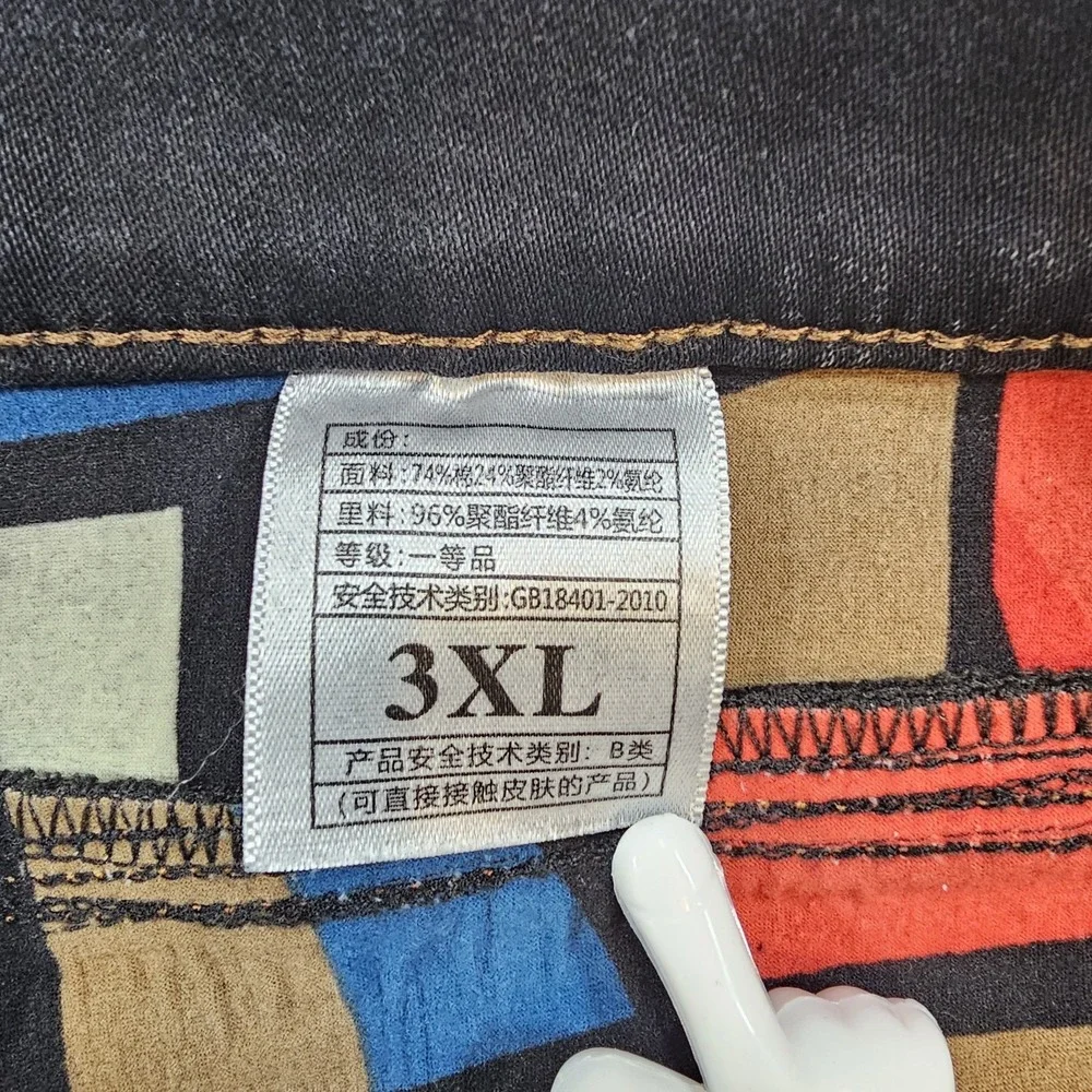 The Unbranded 3XL Brand Slim Fit‎ Black Jean W/colorful Liner. Size See Pictures